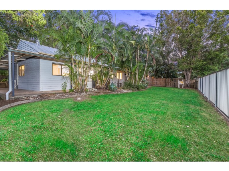 32 Ashley Road, Chermside West QLD 4032