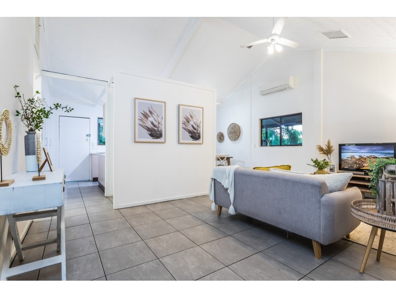 32 Ashley Road, Chermside West QLD 4032