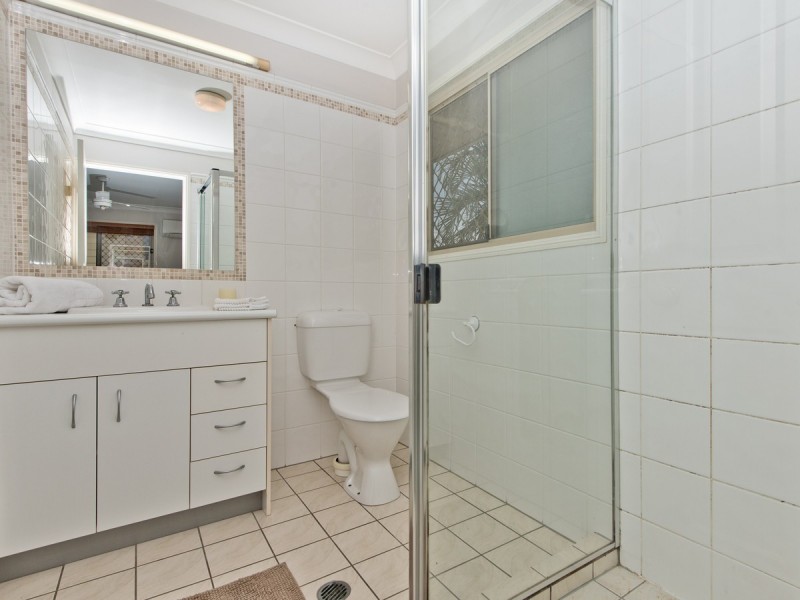 39 Farnell Street, Chermside QLD 4032