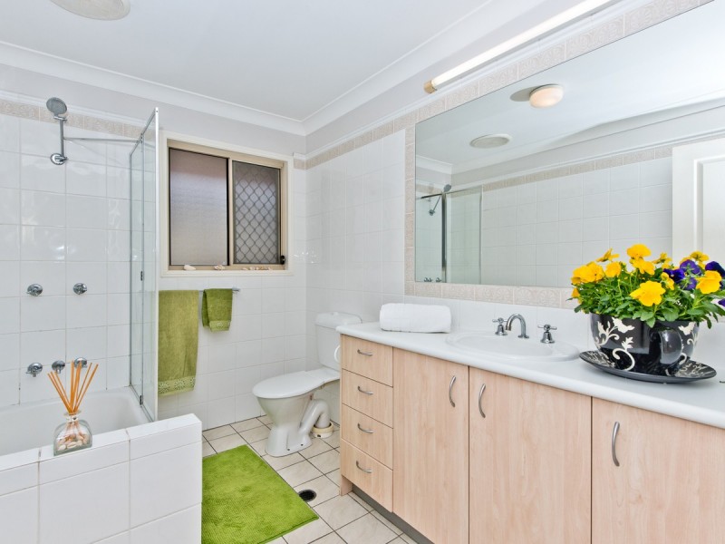 39 Farnell Street, Chermside QLD 4032