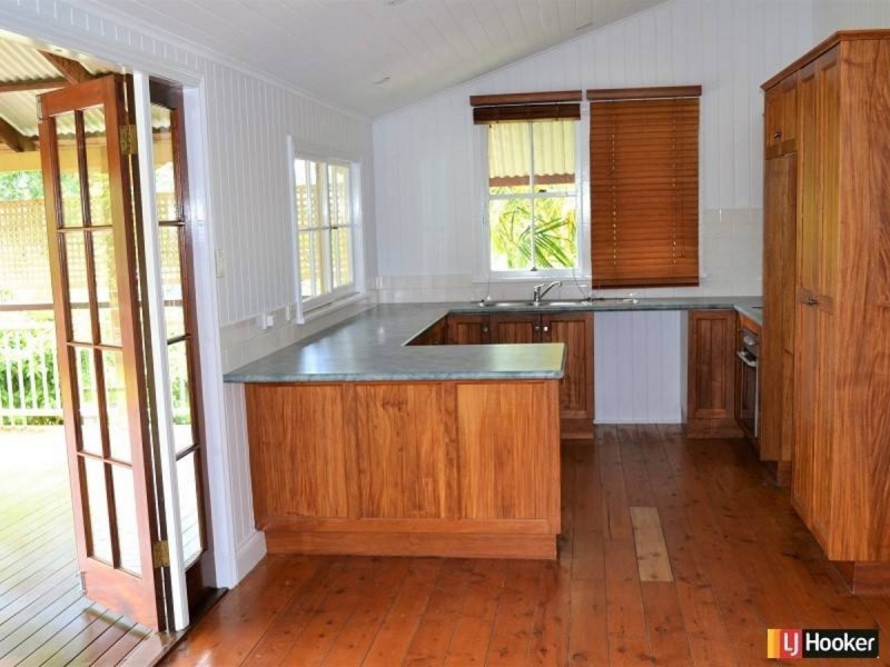 118 Friday Street, Shorncliffe QLD 4017