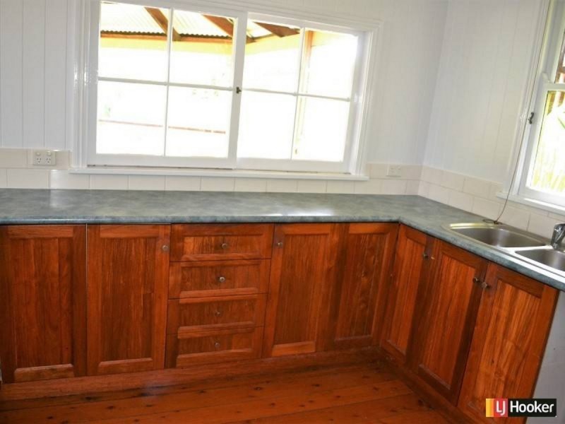 118 Friday Street, Shorncliffe QLD 4017