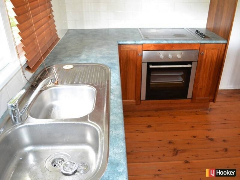 118 Friday Street, Shorncliffe QLD 4017