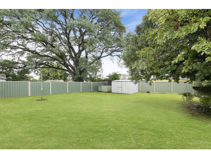 16 Johnson Street, Kallangur QLD 4503