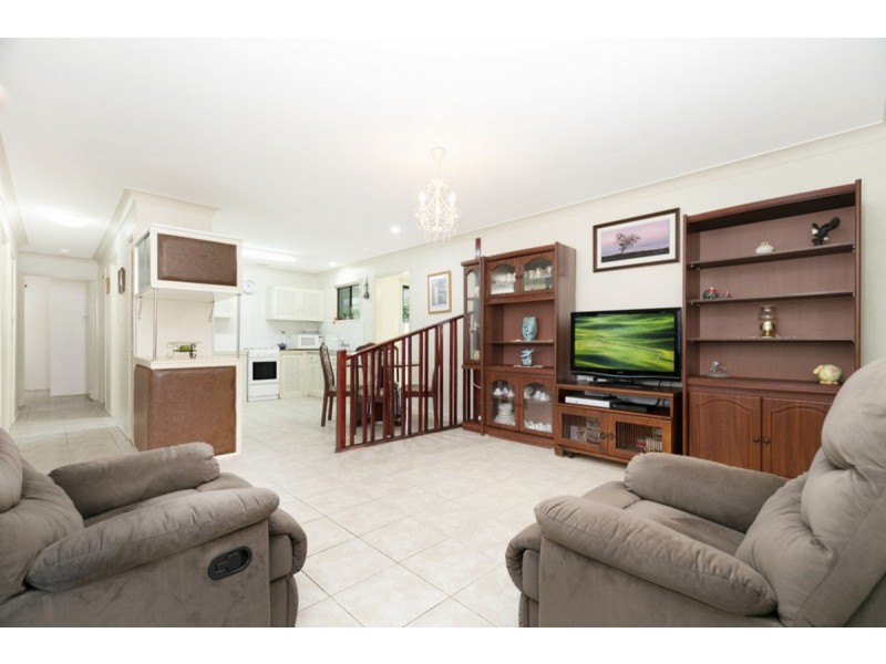 16 Johnson Street, Kallangur QLD 4503