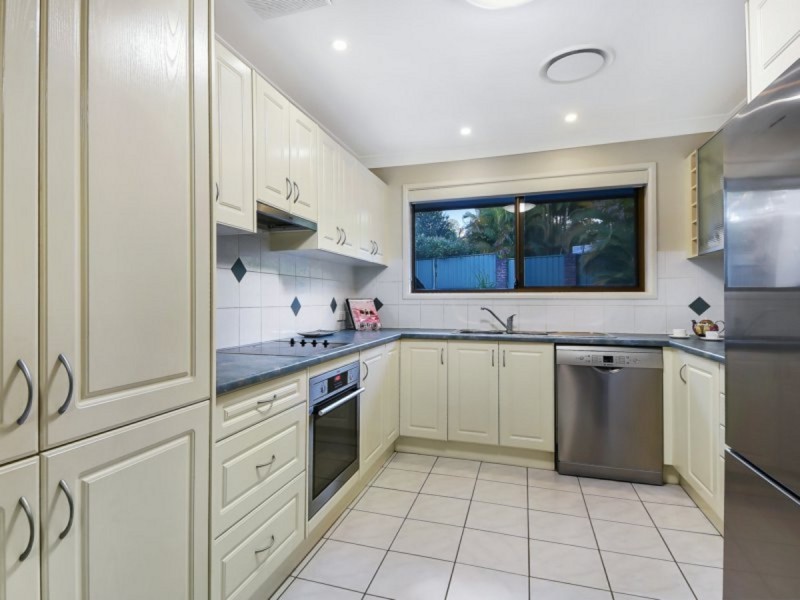 6 Amadeus Place, Aspley QLD 4034