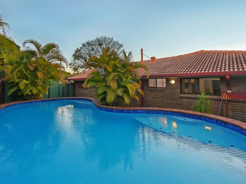 6 Amadeus Place, Aspley QLD 4034