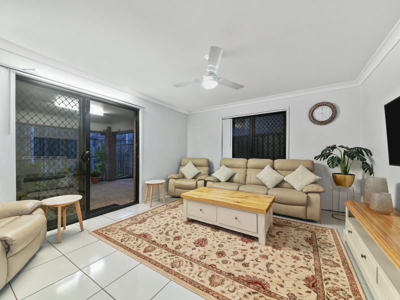 56 Merimbula Crescent, Fitzgibbon QLD 4018