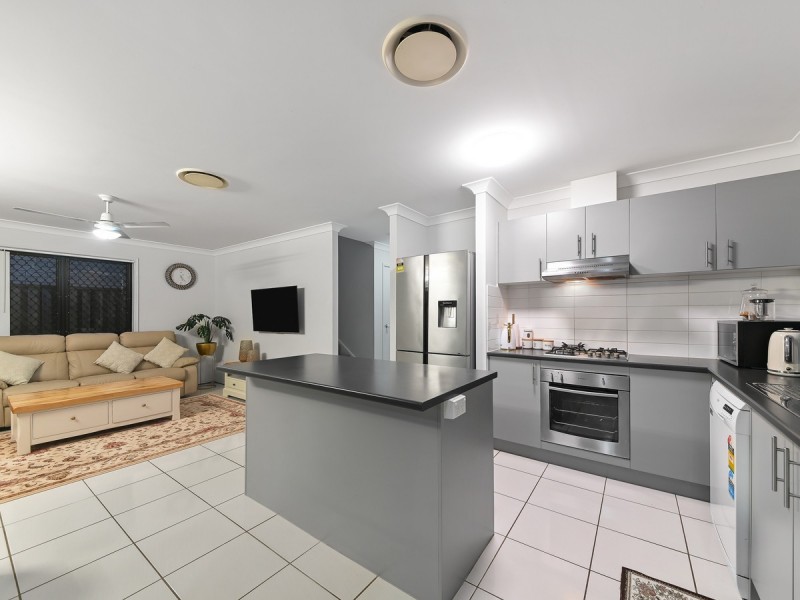 56 Merimbula Crescent, Fitzgibbon QLD 4018