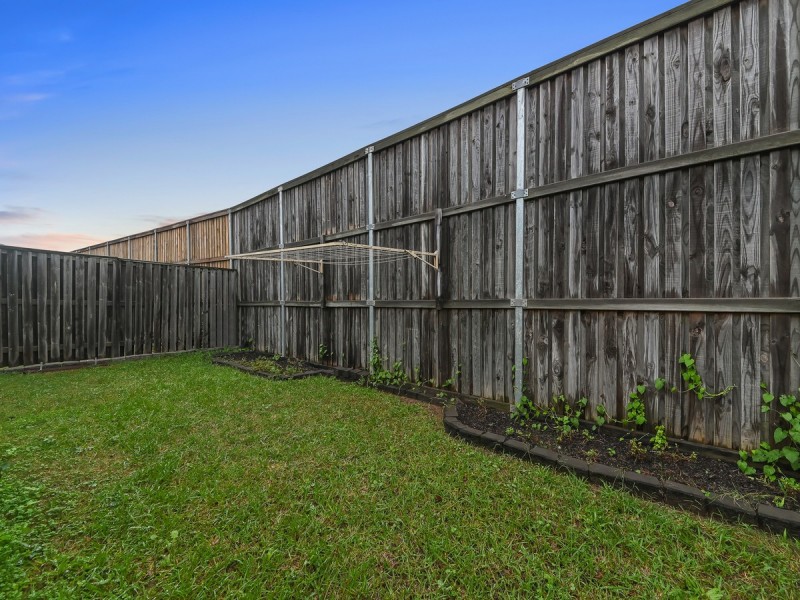 56 Merimbula Crescent, Fitzgibbon QLD 4018