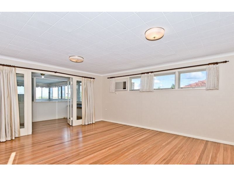 33 Montclair Street, Aspley QLD 4034