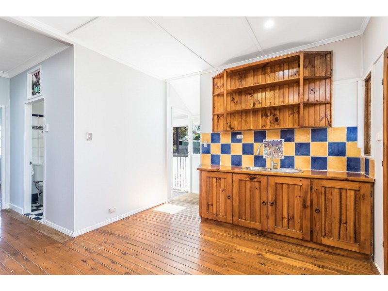 283 Hamilton Road, Chermside QLD 4032