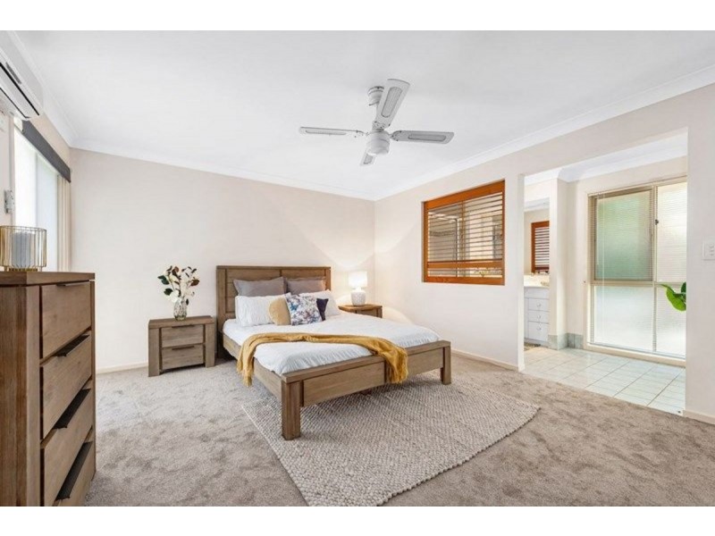 15 Cooksland Crest, North Lakes QLD 4509