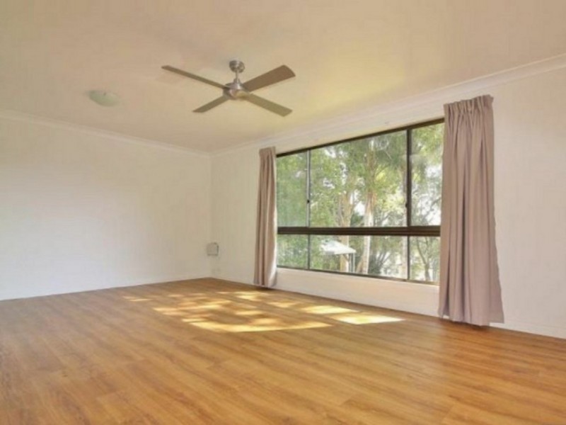 4 Boona Street, Petrie QLD 4502