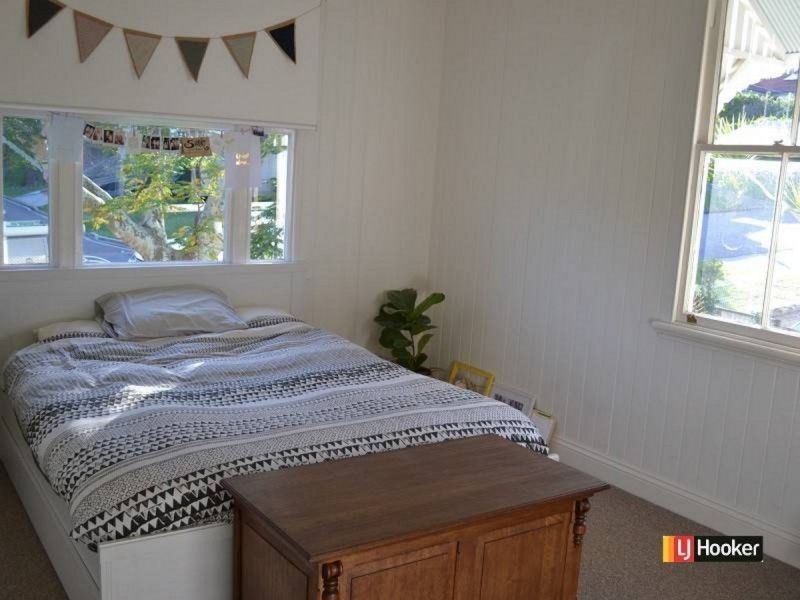 100A Hoskins Street, Sandgate QLD 4017