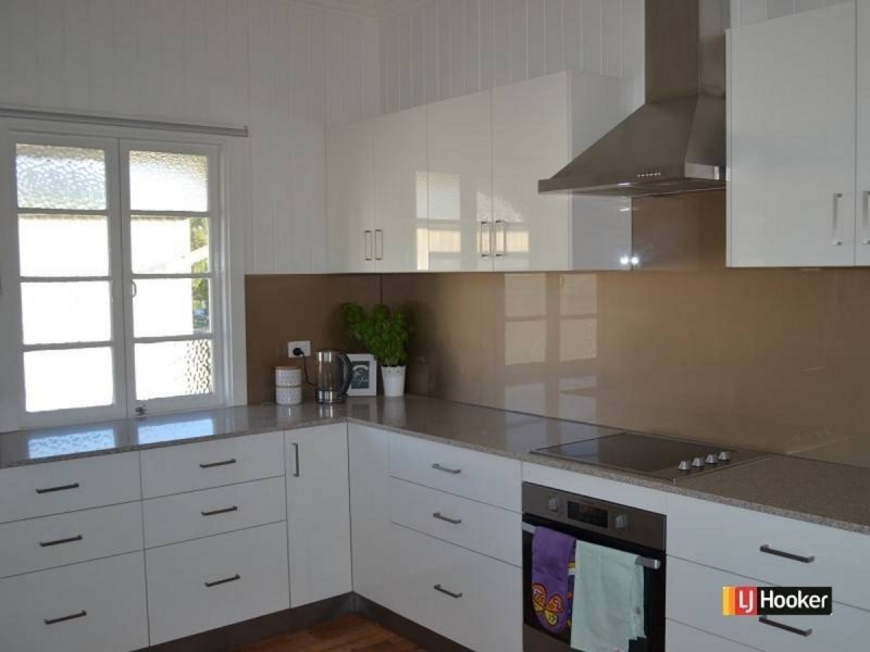 100A Hoskins Street, Sandgate QLD 4017