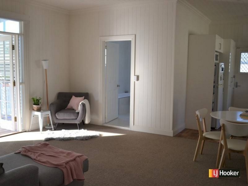 100A Hoskins Street, Sandgate QLD 4017