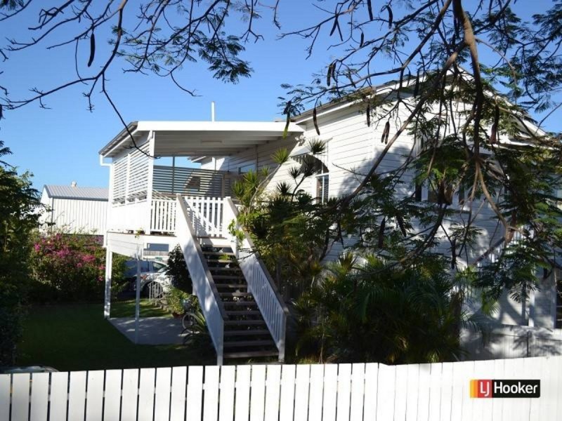 100A Hoskins Street, Sandgate QLD 4017