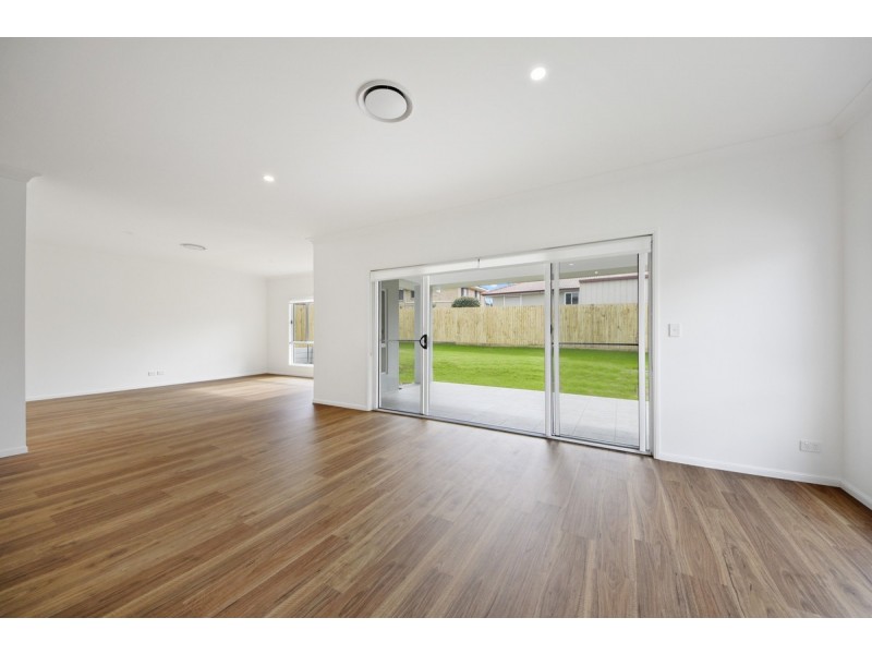 15 Pacific Street, Chermside West QLD 4032