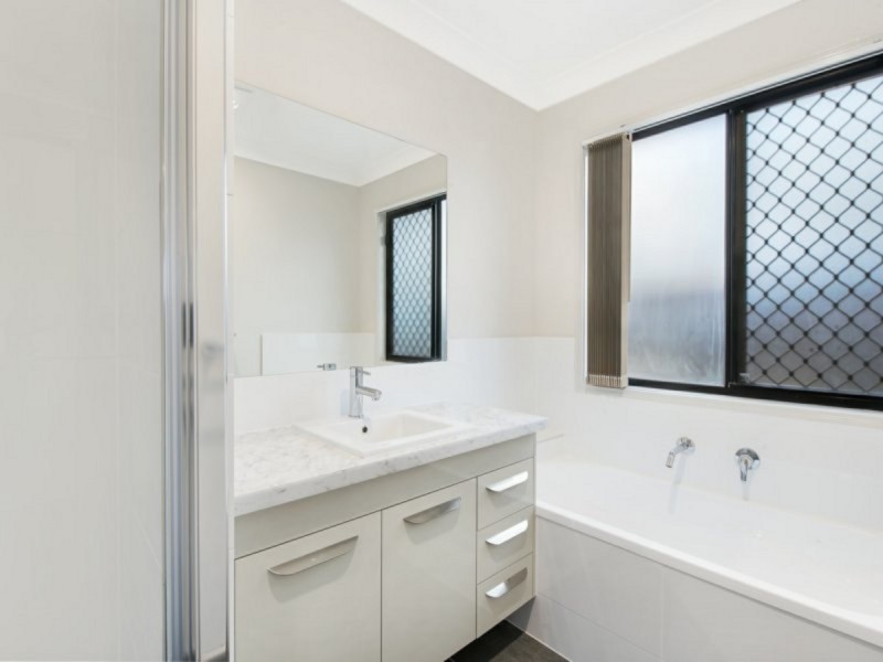 37 Brockman Drive, Upper Kedron QLD 4055