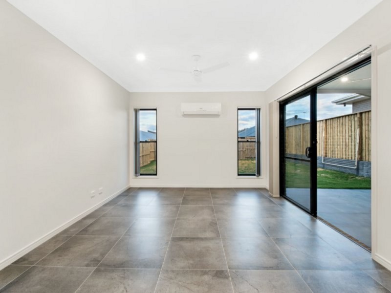 37 Brockman Drive, Upper Kedron QLD 4055