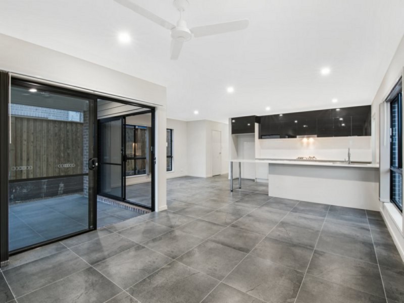 37 Brockman Drive, Upper Kedron QLD 4055