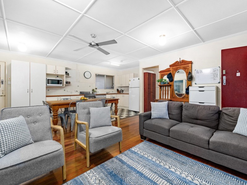 32 Knutsford Street, Chermside West QLD 4032