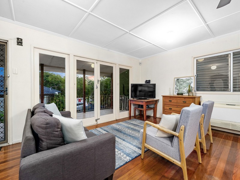 32 Knutsford Street, Chermside West QLD 4032