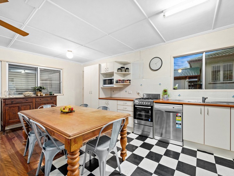 32 Knutsford Street, Chermside West QLD 4032