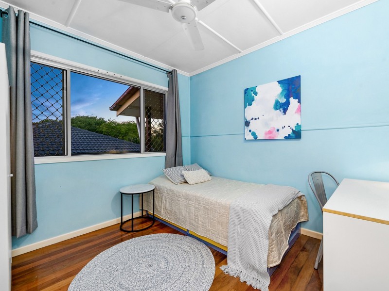 32 Knutsford Street, Chermside West QLD 4032