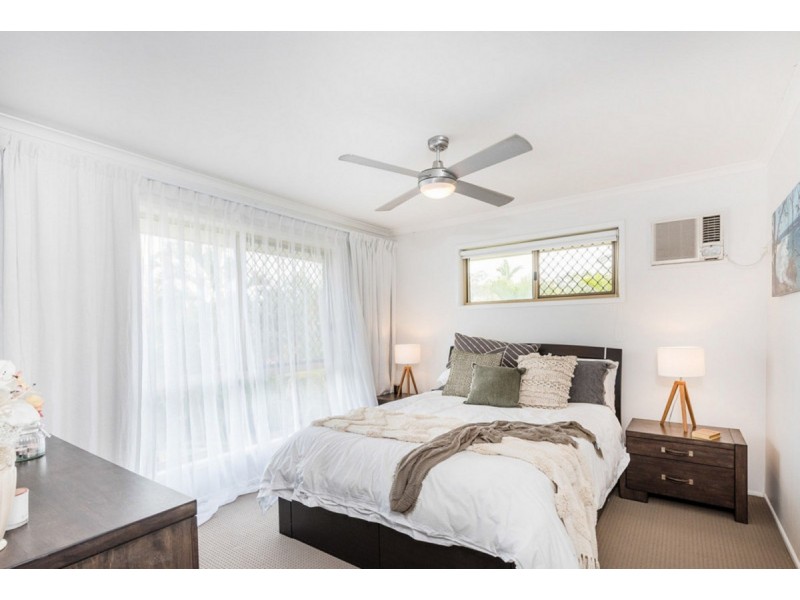 11 Selleck Close, Mcdowall QLD 4053