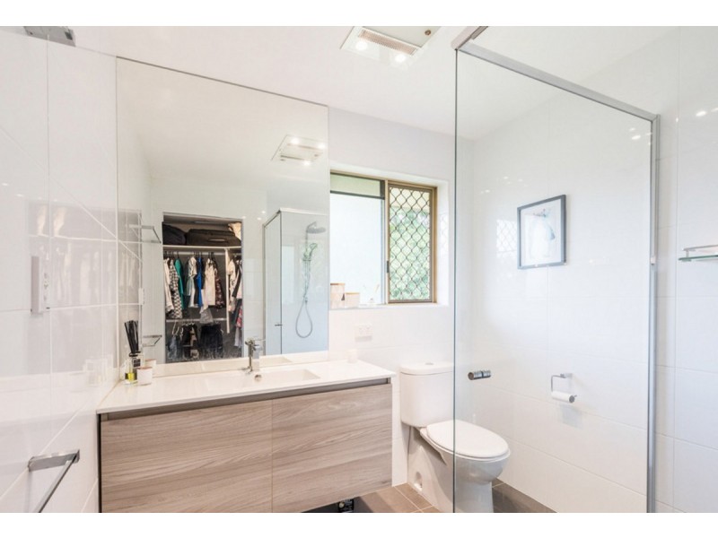 11 Selleck Close, Mcdowall QLD 4053