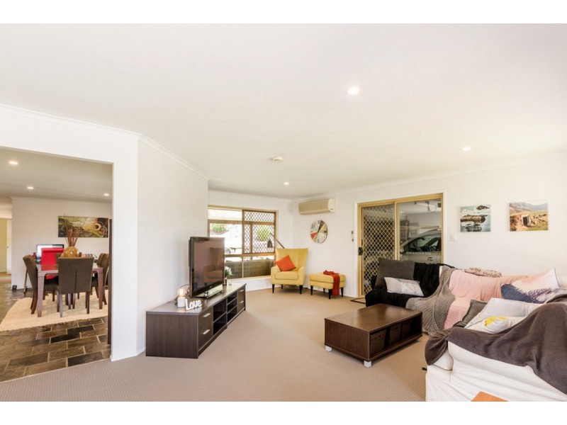 11 Selleck Close, Mcdowall QLD 4053