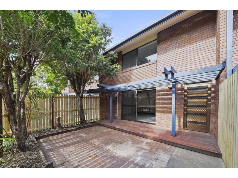 2/11 Balcara Avenue, Carseldine QLD 4034