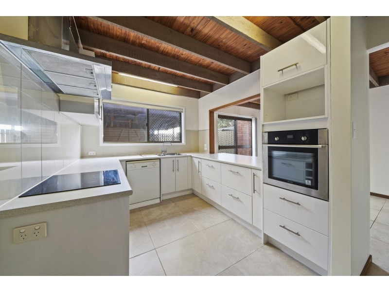 2/11 Balcara Avenue, Carseldine QLD 4034