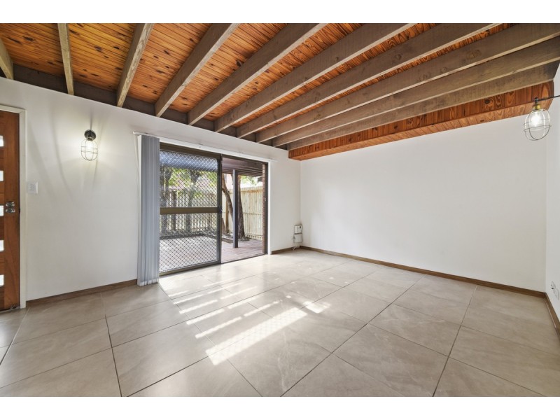 2/11 Balcara Avenue, Carseldine QLD 4034