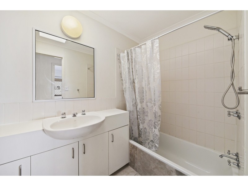 2/11 Balcara Avenue, Carseldine QLD 4034