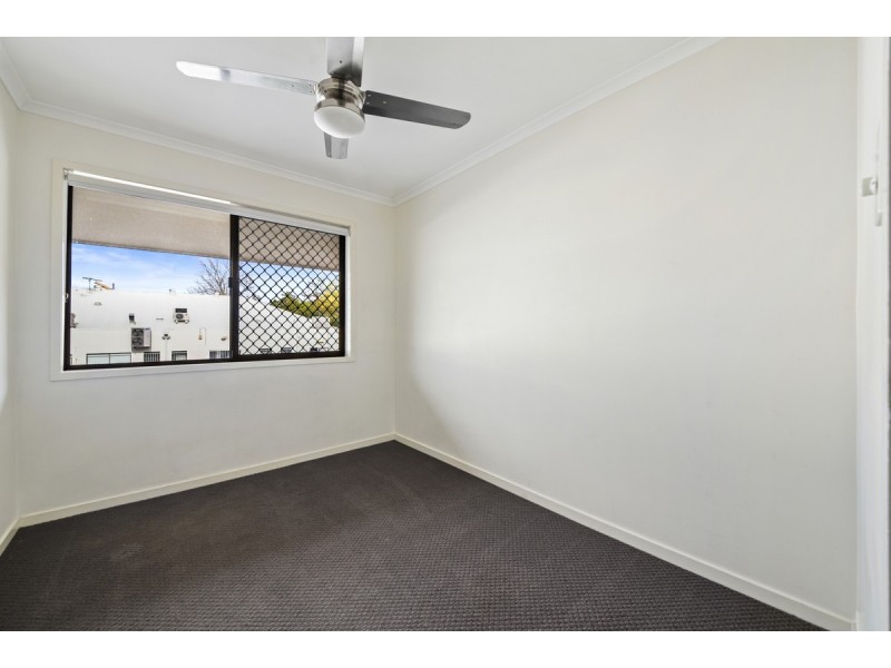2/11 Balcara Avenue, Carseldine QLD 4034