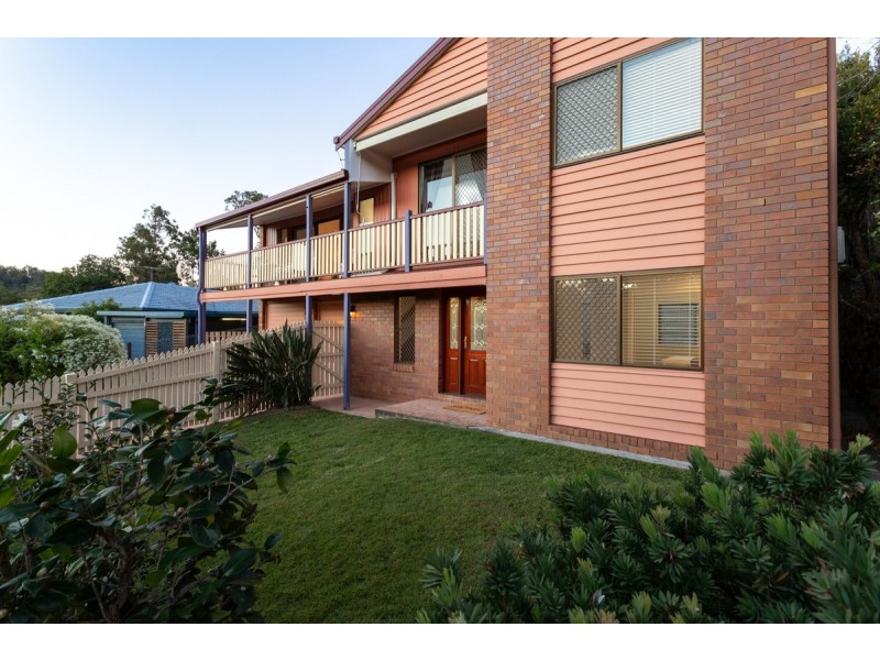 7 Leckmy Street, Ferny Grove QLD 4055