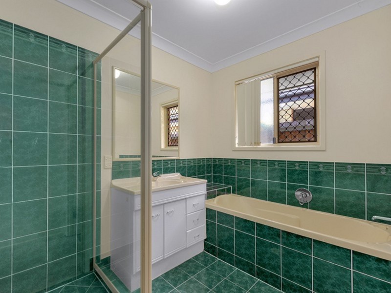 2/53 Lilly Pilly Crescent, Fitzgibbon QLD 4018