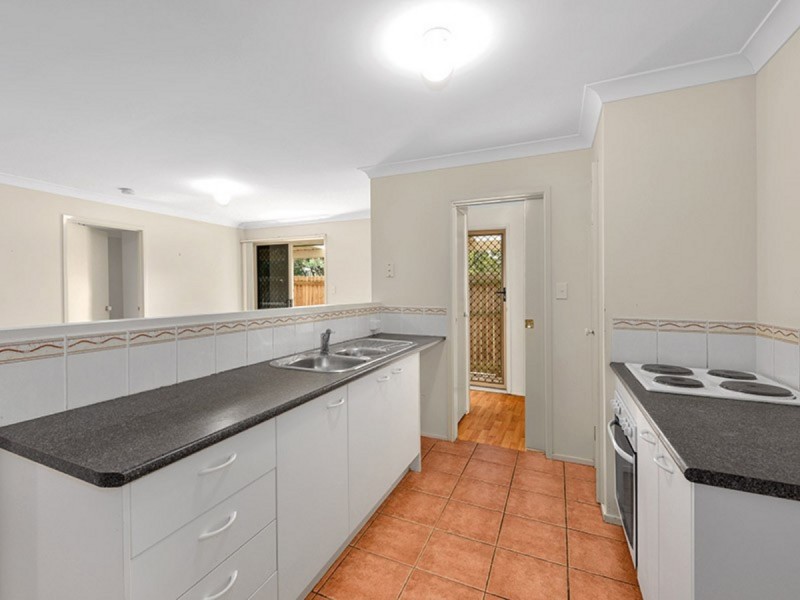 2/53 Lilly Pilly Crescent, Fitzgibbon QLD 4018