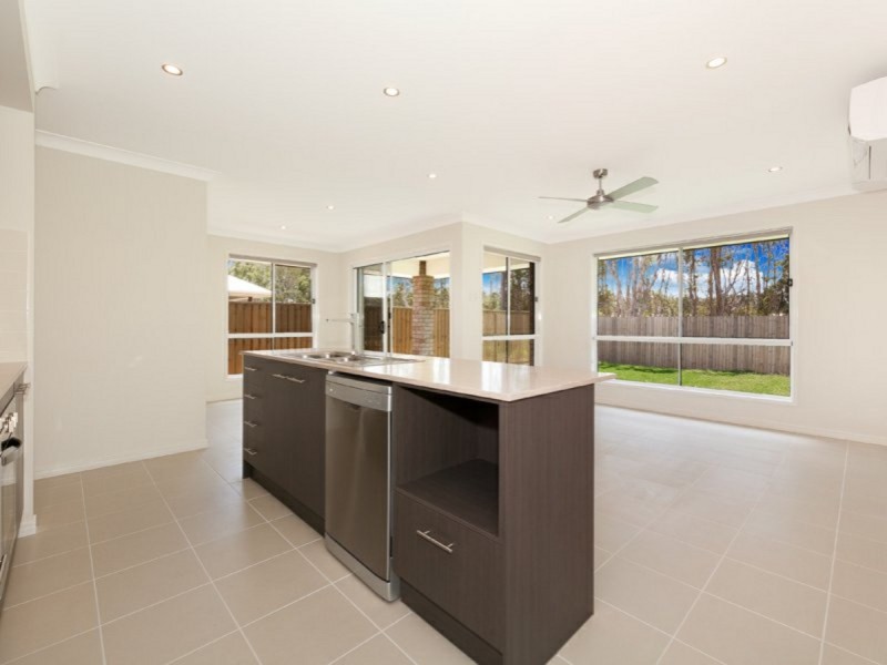 11 Tasman Boulevard, Fitzgibbon QLD 4018