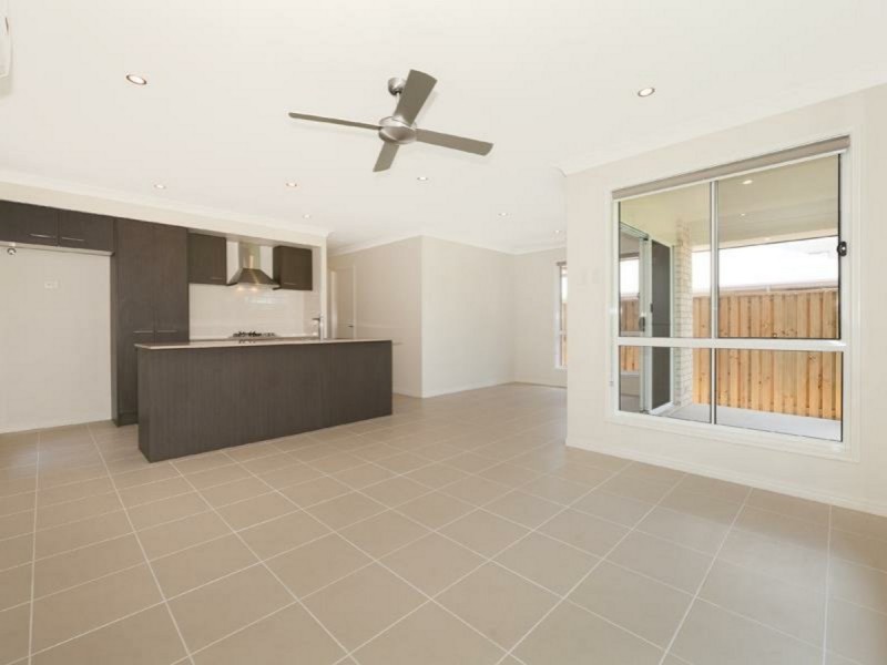 11 Tasman Boulevard, Fitzgibbon QLD 4018