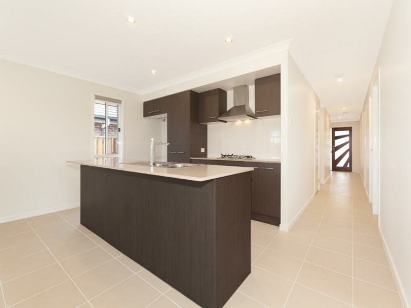 11 Tasman Boulevard, Fitzgibbon QLD 4018