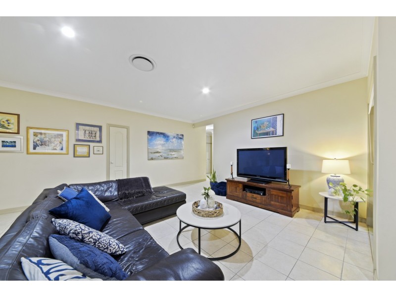 10 Ridley Road, Bridgeman Downs QLD 4035