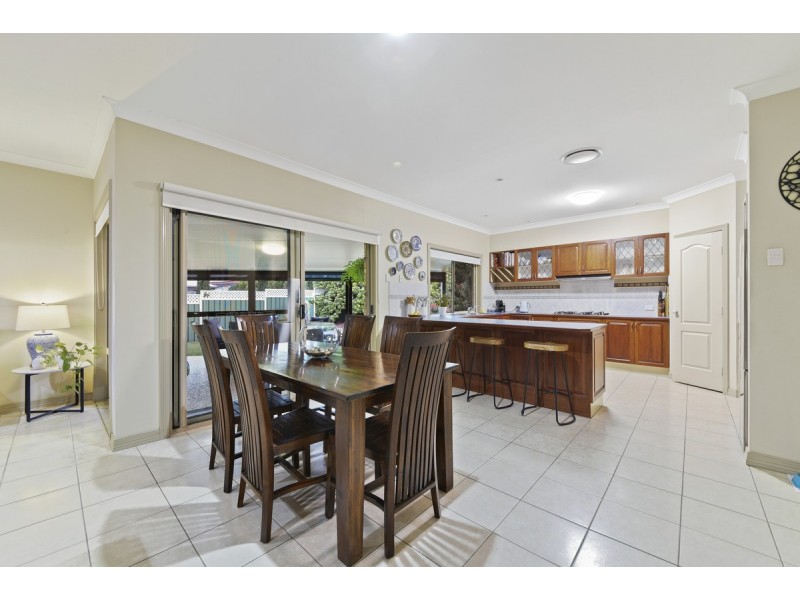 10 Ridley Road, Bridgeman Downs QLD 4035