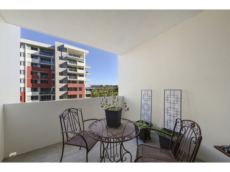 27/23 Playfield Street, Chermside QLD 4032