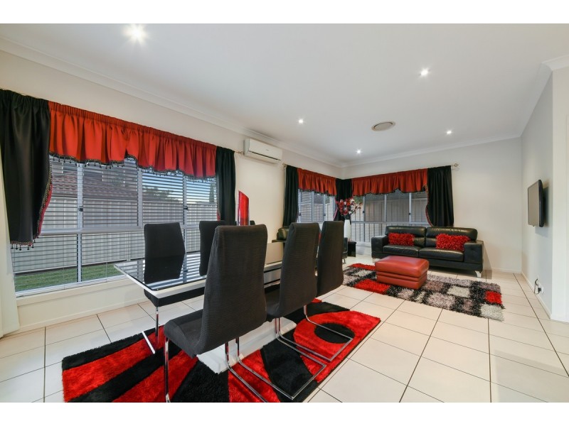 4 Pressland Street, Carseldine QLD 4034