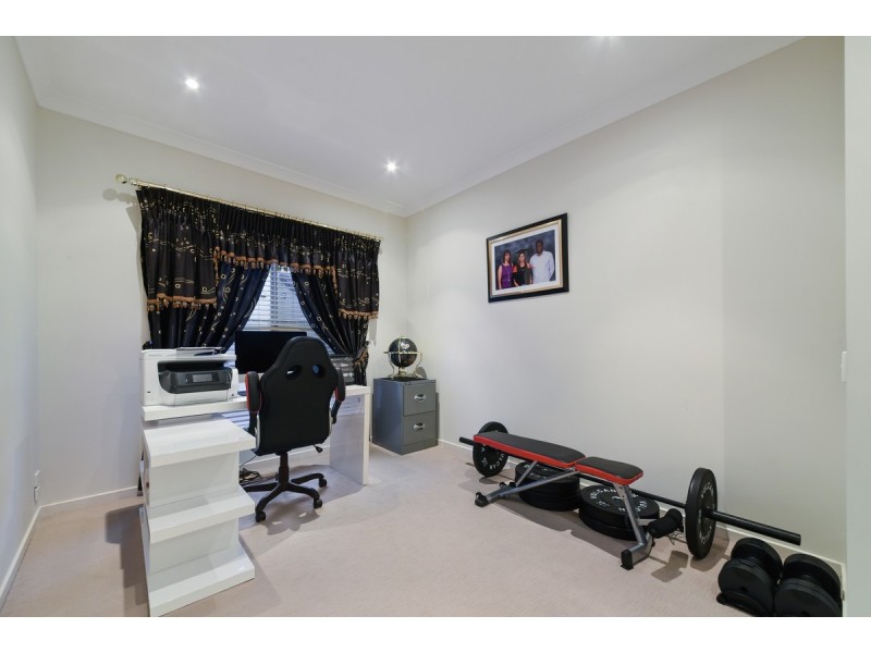 4 Pressland Street, Carseldine QLD 4034