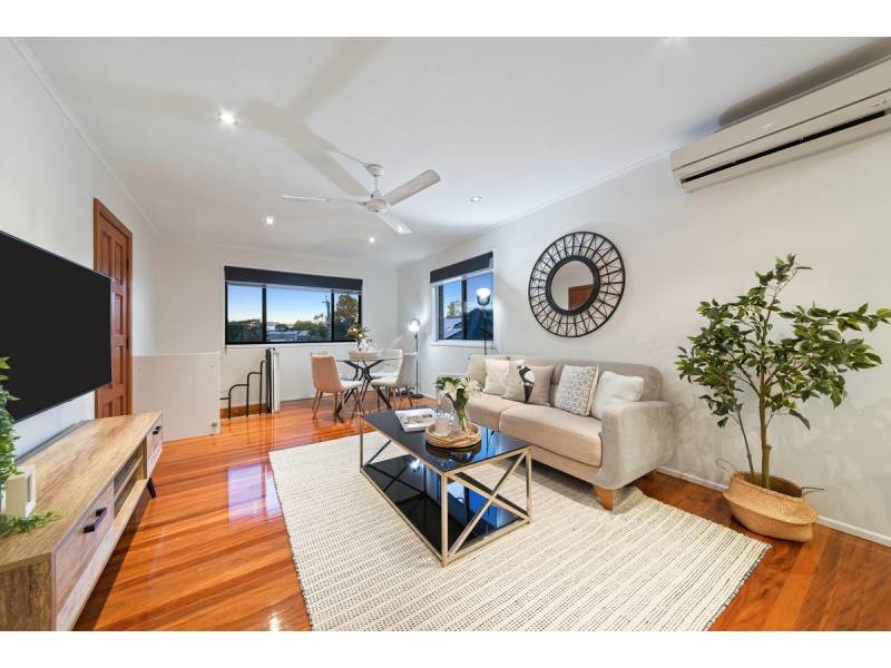 24 Gordon Road, Ferny Hills QLD 4055